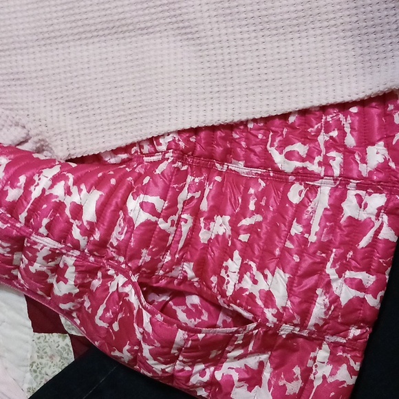 NAUTICA Reversable Puffer Vest - Picture 7 of 10